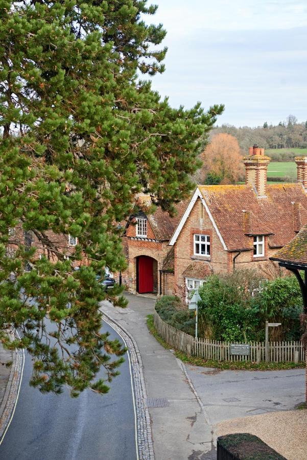 Hotel The Montagu Arms Beaulieu Exterior foto