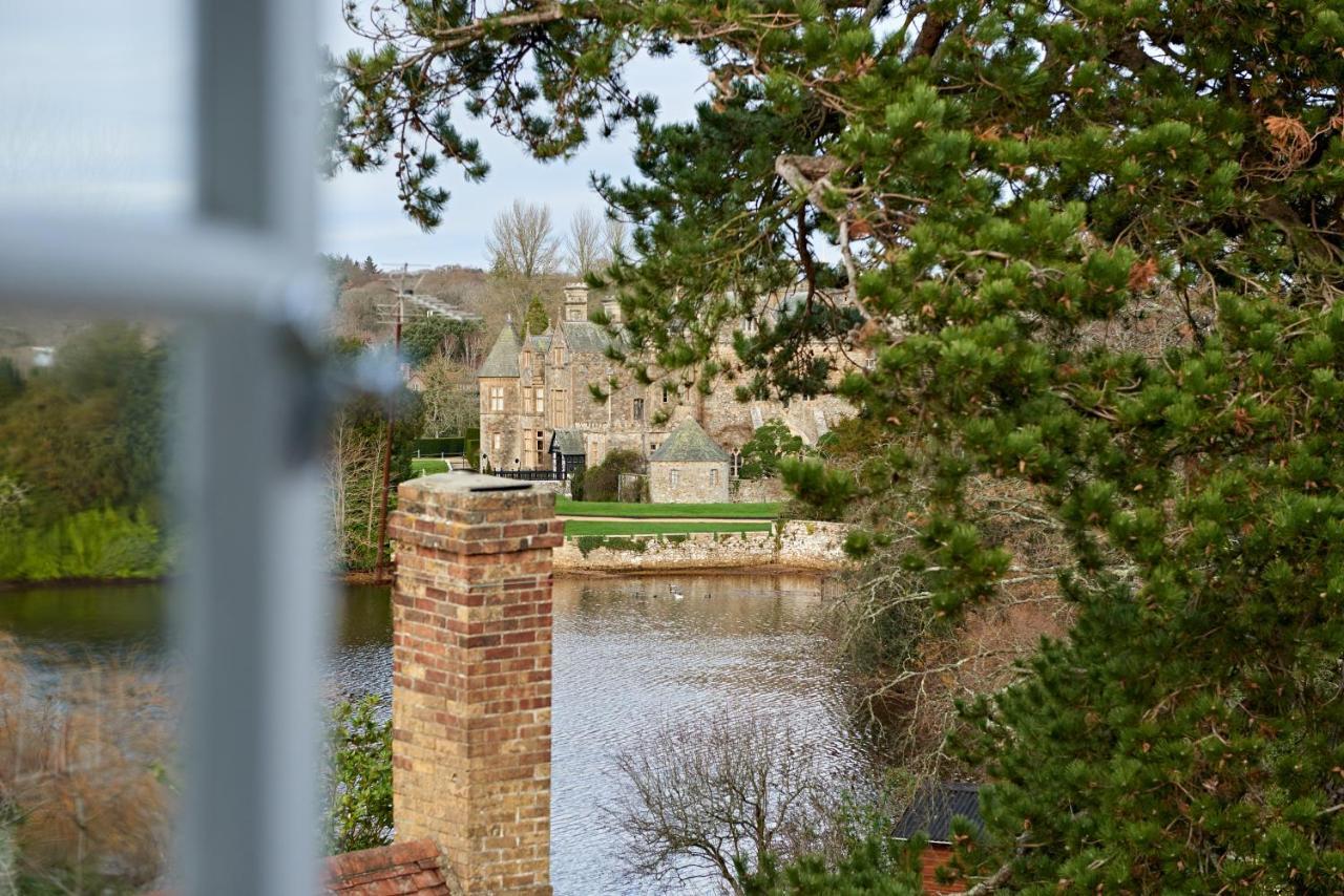 Hotel The Montagu Arms Beaulieu Exterior foto